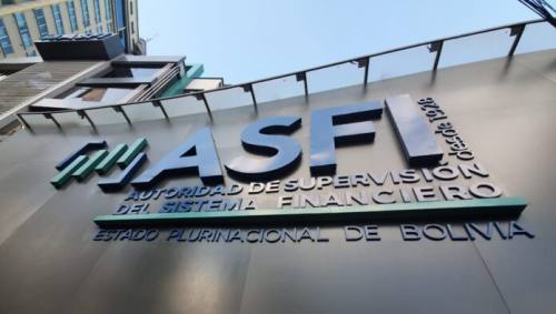 82% de tarjetahabientes usan menos de $us 100 en sus transacciones