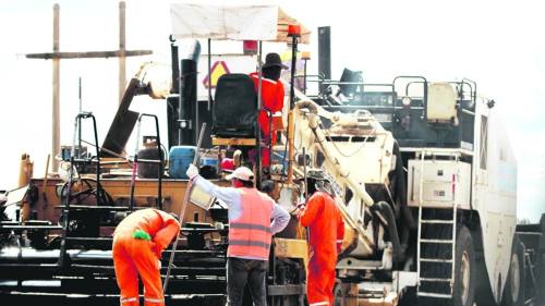 Constructores piden que el Estado pague deudas