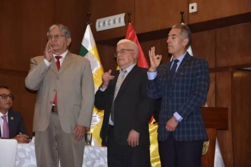 Posesionan nuevas autoridades en el Ministerio de Economía