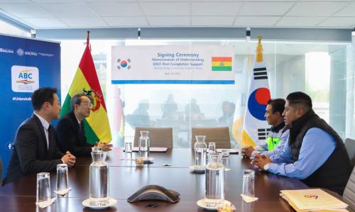 La ABC y la coreana KEXIM firman acuerdo por Bs 6,9 millones para rehabilitación del puente Banegas