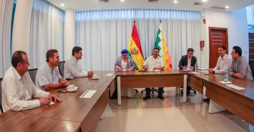 Cadecocruz planteó al Presidente Arce  problemas por divisas y elevación de precios