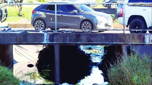 Licitan contratos para limpieza de canales y bacheo por Bs 18 millones