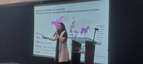 Encuestas y estudios muestran desconfianza y empujan a la población a reducir sus compras