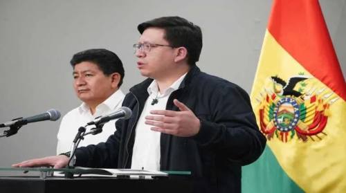 Gobierno impulsa crédito para carretera en Chuquisaca; deuda por préstamos frenados asciende a $us 1