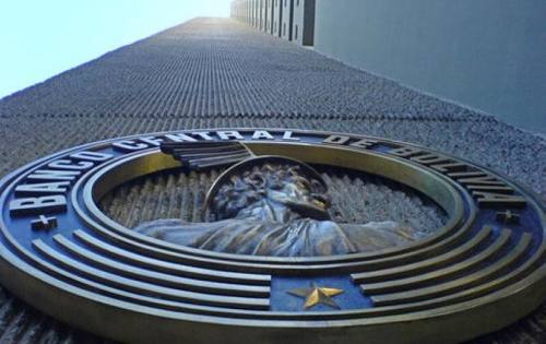 El Banco Central asegura el pago de la deuda externa pese a la ausencia de dólares
