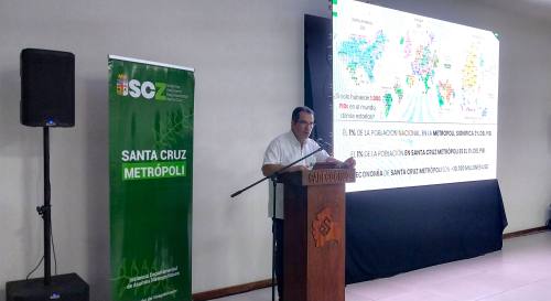 Vicegobernador presentó las oportunidades 2024 de la región metropolitana de Santa Cruz