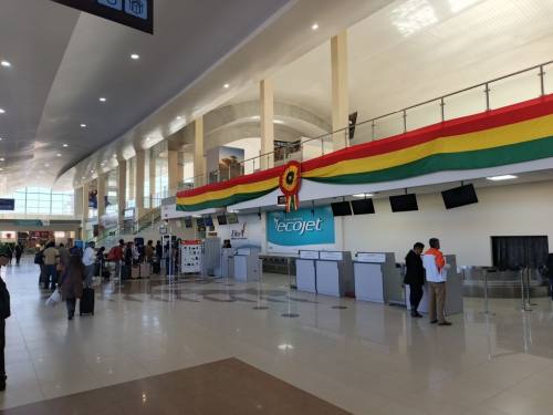 Gobierno activa plan para atraer más aerolíneas y vuelos al país