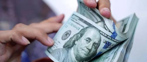 Dólar oficial vuelve a superar los Bs 12 y este martes el BCB hará anuncios sobre la política moneta