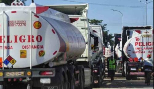 Bolivia vuelve a subvencionar los combustibles por alza del petróleo, según gerente de YPFB