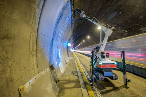 Robots perforan 9.000 agujeros durante la modernización de un túnel en Alemania