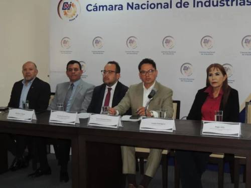 Industriales alertan que bloqueos provocan pérdidas de hasta $us 60 millones por día