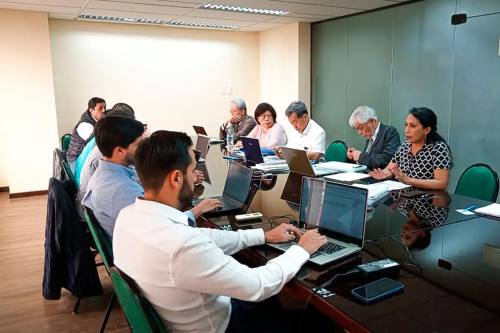 Bolivia y Japón avanzan en fortalecer el transporte fluvial y lacustre