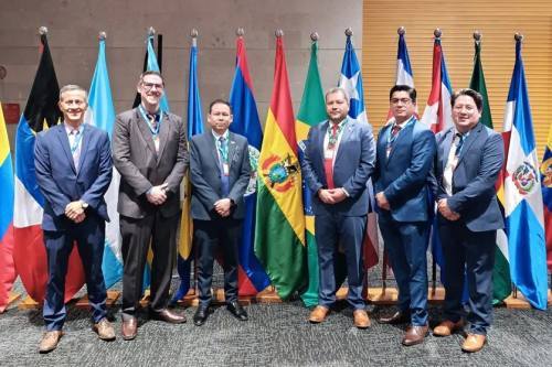 Gestionan financiamiento para acelerar la transición energética y reducir dependencia de combustible