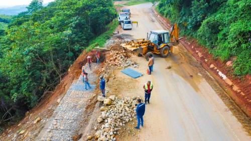 ABC refuerza mantenimiento en la ruta Quiquibey–Yucumo–Rurrenabaque