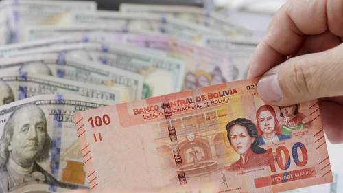 ¿Dólar flexible en descenso? La cotización oficial cae a Bs 11,77 este martes