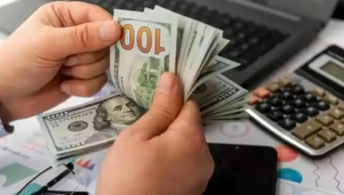 Gobierno se prepara para dejar el tipo de cambio fijo del dólar