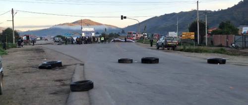 El viernes inicia con más de 40 puntos de bloqueo en carreteras de cinco departamentos