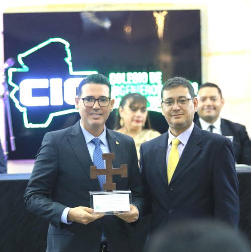 Honrados por el Reconocimiento Institucional del Colegio de Ingenieros Civiles
