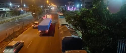 Falta combustible: La semana se inicia con filas de vehículos en surtidores del eje central del país