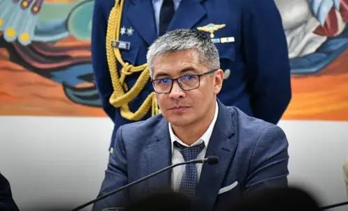 Gobierno reducirá 30% el gasto público y congelará salarios