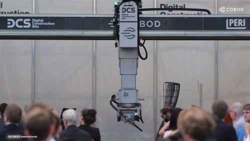 COBOD presenta el primer robot de construcción multifuncional