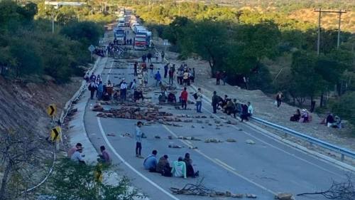 Suman 76 los bloqueos en las carreteras en el comienzo del día 29 del conflicto