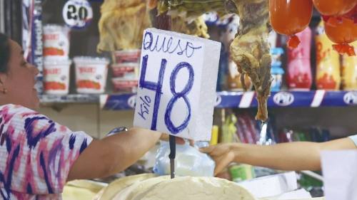 “No alcanza”, dice la gente en la calle, mientras la inflación apunta a dos dígitos en 2026