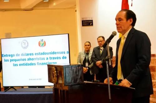 Comienza devolución de ahorros en dólares