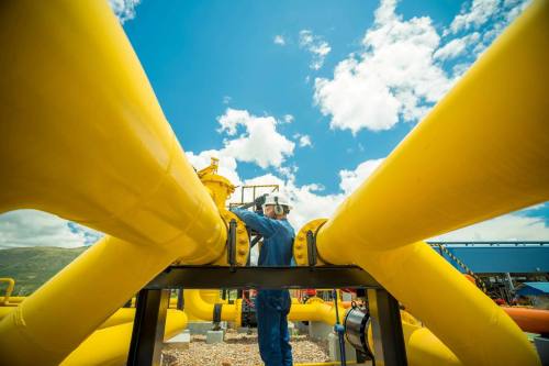 Gobierno habilita la importación de gas para consumo propio y electricidad
