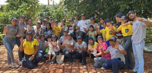 Voluntarios de Itacamba transforman espacios de Fusindo en una jornada solidaria