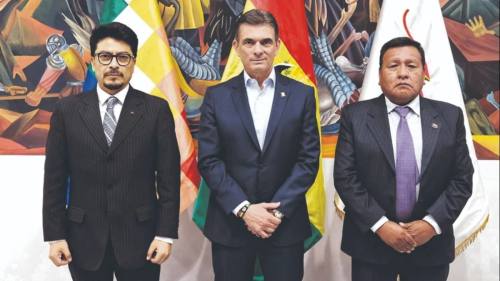 Paz reduce su Gabinete a 12 ministerios y concentra competencias estratégicas