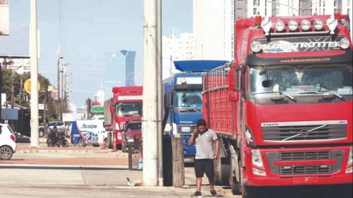 El diésel sigue escaso y crece la presión del sector productivo