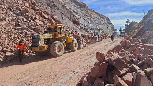 Bolivia amanece sin bloqueos después de 53 días del conflicto que provocó hambre, muertes y mayor cr