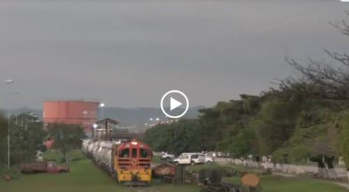 Tren con cargamento de combustible ingresa a la refinería de Palmasola